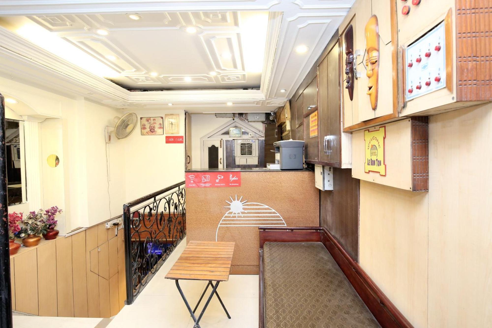OYO 13877 Hotel Le Bon Ton Ludhiana Buitenkant foto